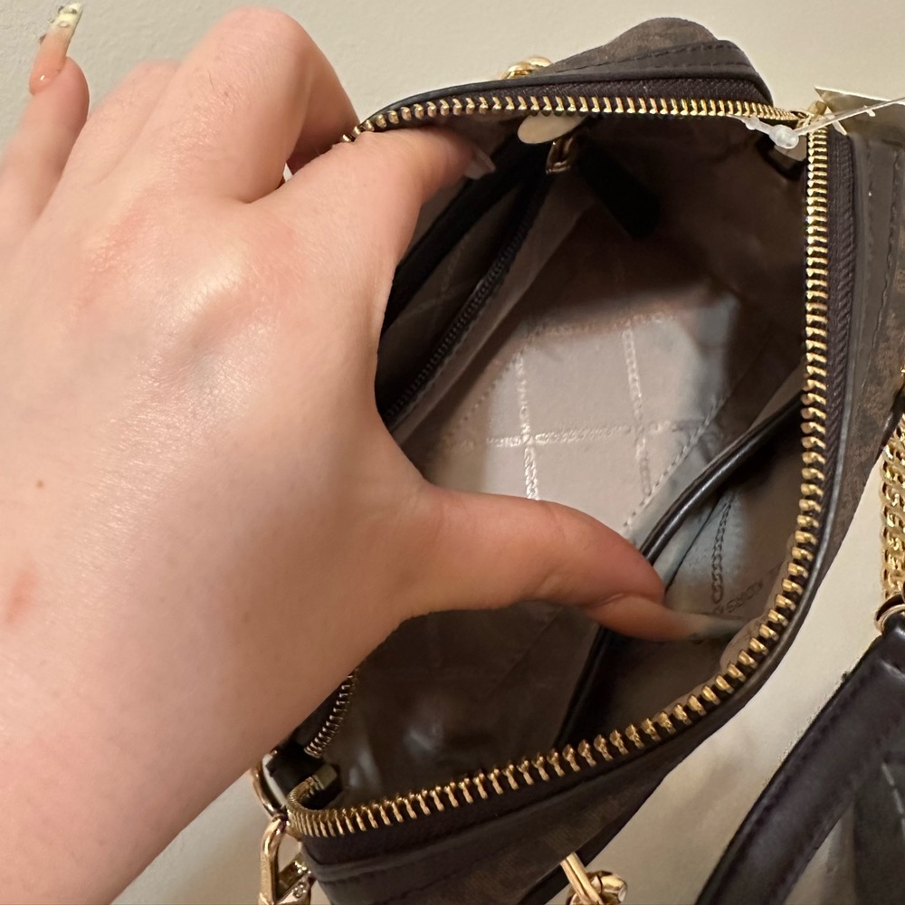 MICHAEL KORS NEW CHAIN PURSE
